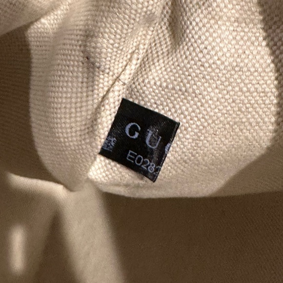 Classic Gucci Logo Leather Envelope Clutch - Picture 11 of 13